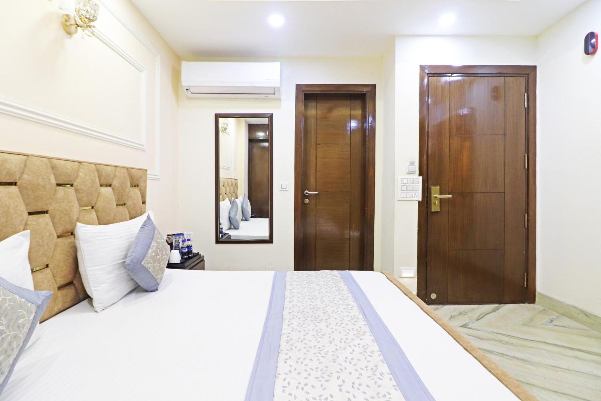Hotel Samrat Residency 10 Mints Walking Distance Nizamuddin Railway Station New Delhi Eksteriør bilde