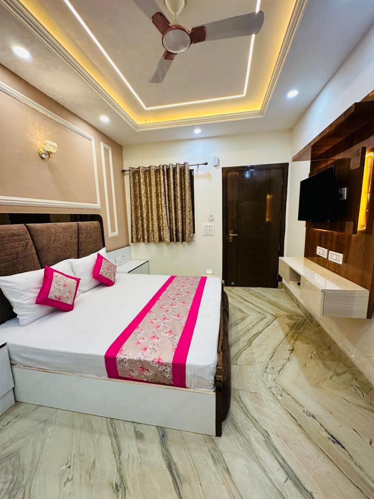 Hotel Samrat Residency 10 Mints Walking Distance Nizamuddin Railway Station New Delhi Eksteriør bilde